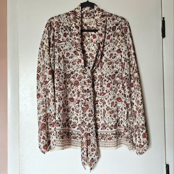 Max Studio Tops - Max Studio white red floral print tie front long sleeve v neck blouse Size L